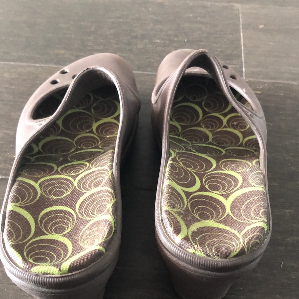 Croc Platform Mules - Picture 4 of 5